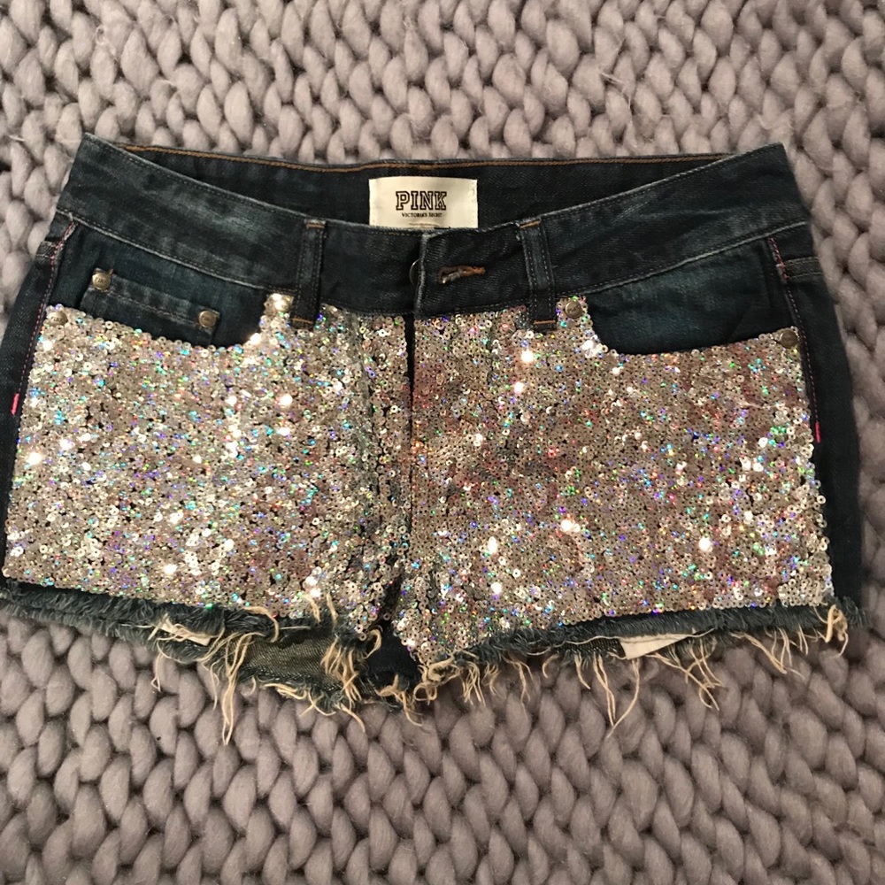 Women’s Victoria’s Secret PINK size 26 (2) Shorts